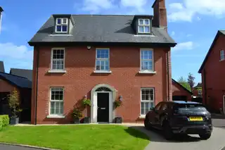 Image 1 for 58 Oakfield Park