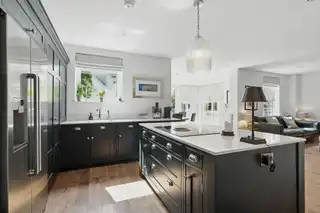 58 Oakfield ParkImage 8