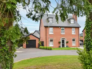 58 Oakfield ParkImage 2