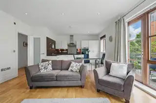 Apt B5 Malone SquareImage 5