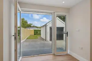 65 Upper Lisburn RoadImage 10