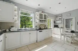 48A Balmoral AvenueImage 12