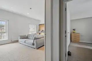 Apt 5 25-27 Dunluce AvenueImage 4