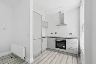 Apt 4 37 Wellington ParkImage 12