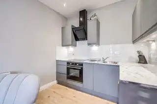2A Surrey StreetImage 8