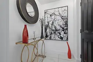 Apt 4,1 The TidesImage 5