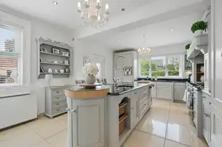 679 Antrim RoadImage 8