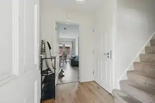 24 Ashley CourtyardImage 2