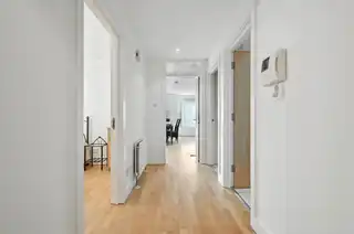 Apt 404 Park AvenueImage 2