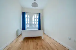22 Beechmount BuildingImage 10