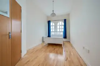 22 Beechmount BuildingImage 9