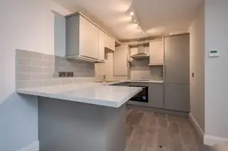 Apt 3 41 Wellington ParkImage 6
