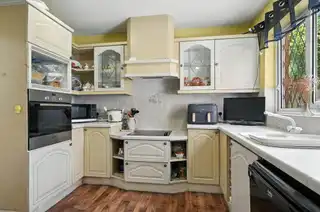39 Church AvenueImage 13