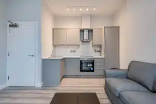Apt 2 35 Wellington ParkImage 8