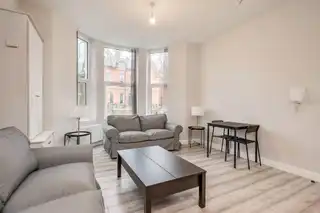 Apt 2 35 Wellington ParkImage 4
