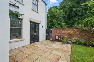 1 Ishbel GardensImage 29