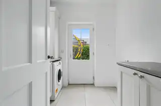 1 Ishbel GardensImage 8