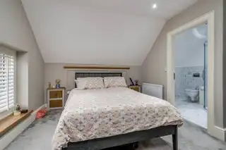 Apt 4 26 Sans Souci ParkImage 13