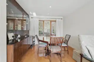 11 Meadowvale GardensImage 6