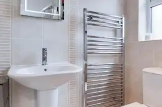 28 RosslaneImage 20