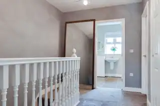 28 RosslaneImage 25