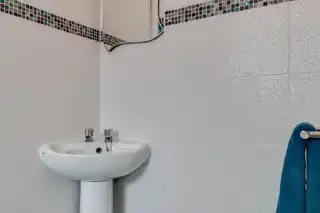 28 RosslaneImage 8