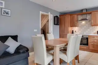 28 RosslaneImage 10