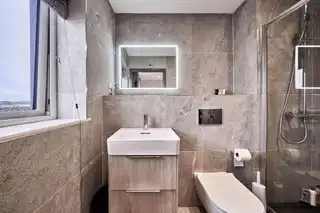 12 Dunluce ViewImage 24