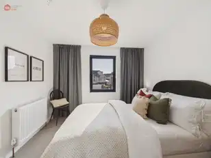 11-15 Eglinton LaneImage 35