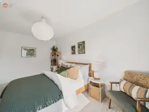 11-15 Eglinton LaneImage 31