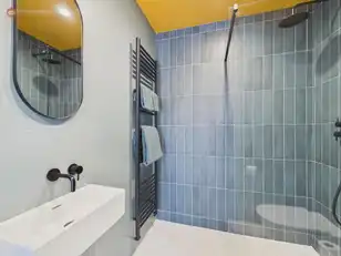 11-15 Eglinton LaneImage 28