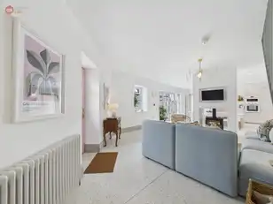11-15 Eglinton LaneImage 8