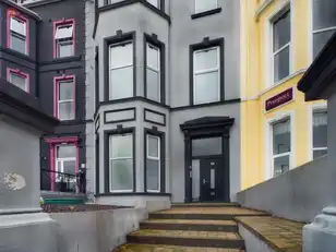 2 19 Lansdowne CrescentImage 18
