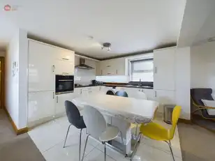 2 19 Lansdowne CrescentImage 9
