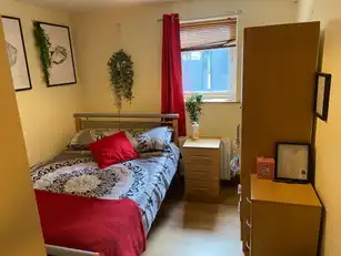 Flat 2 128 Malone AvenueImage 8