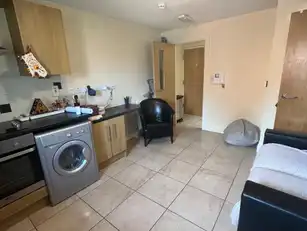 Image 1 for Flat 2 37 Tates Avenue