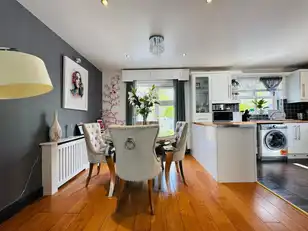 24 Mayfield HeightsImage 6