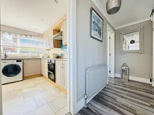 66 Burnthill CrescentImage 3