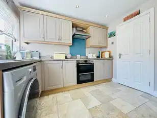 66 Burnthill CrescentImage 8