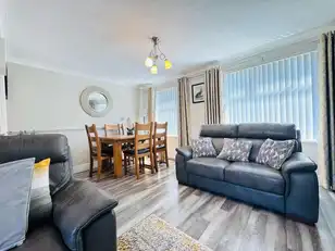 66 Burnthill CrescentImage 6