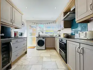 66 Burnthill CrescentImage 7