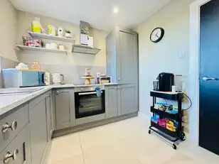 151E Rathmore DriveImage 8