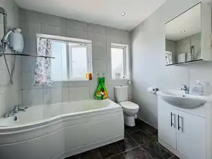 7 Swanston Road NorthImage 18