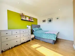 8 Waverley AvenueImage 8
