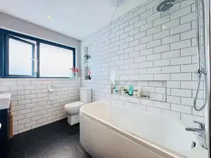 8 Waverley AvenueImage 9