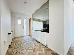 8 Waverley AvenueImage 2