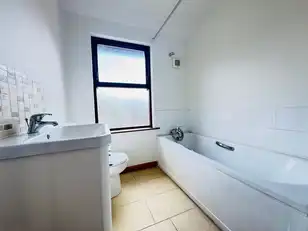 9 The PoplarsImage 12