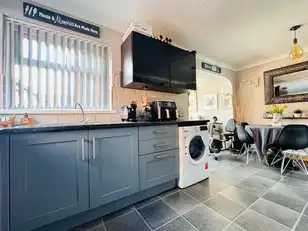 15 Braeside ParkImage 5