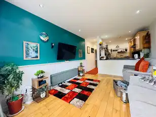 Apt 5, 14 St. Quentin AvenueImage 3
