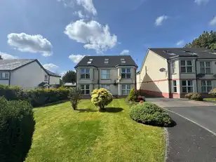 Apt 5, 14 St. Quentin AvenueImage 11